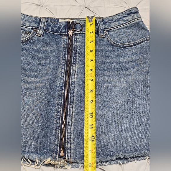 We the Free Zip-Up Denim Mini Skirt Women's Size 25/Size 0-2 - Picture 8 of 9